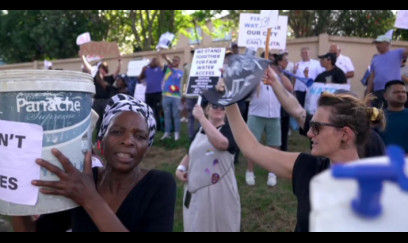 Cənubi Afrikada etirazçılar su tələb edir 