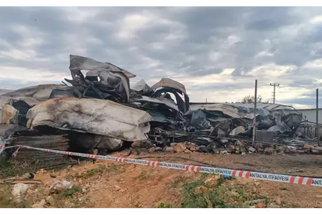 Türkiyədə ailə faciəsi - Hamilə ana və 5 uşağı yanaraq öldü 