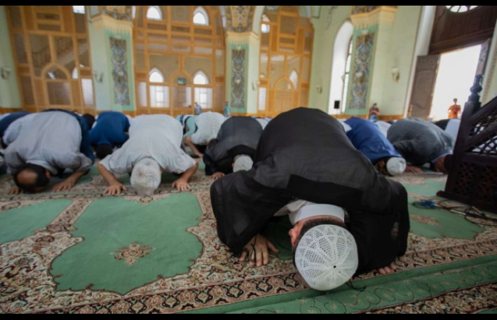 Bakıda Ramazan bayramı namazı qılınıb - FOTO 