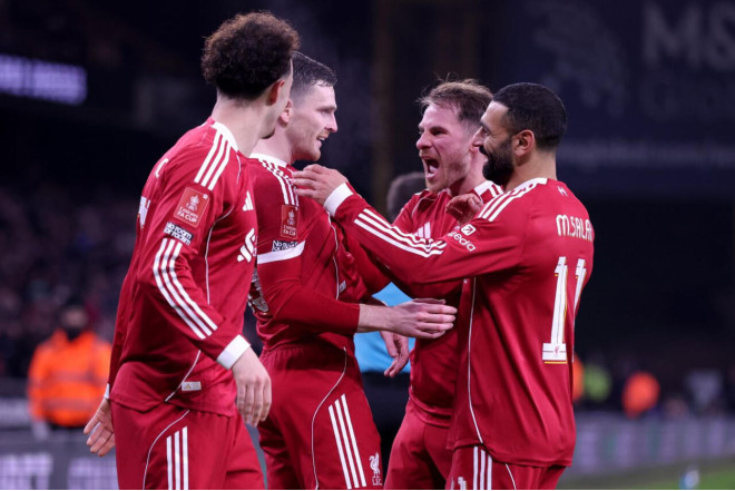 “Liverpul” 6 futbolçu ilə yollarını ayıracaq 