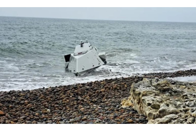 Türkiyədə sahildə pilotsuz sualtı aparat tapıldı - FOTO