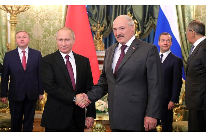 Lukaşenko Putinlə danışıb 