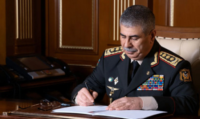 Azərbaycanın müdafiə naziri Türkiyə və Qətərə başsağlığı verib 