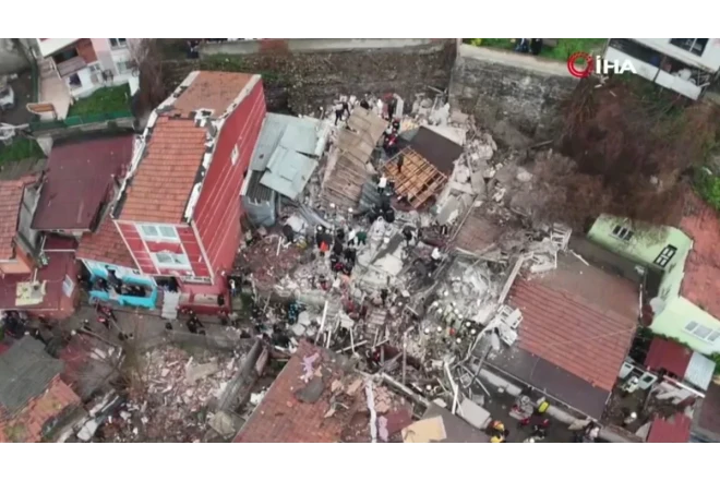 İstanbulda iki binanın çökməsi nəticəsində 7 nəfər xəsarət alıb - YENİLƏNİB-2