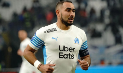 Məşhur futbolçu karyerasını bitirdi 