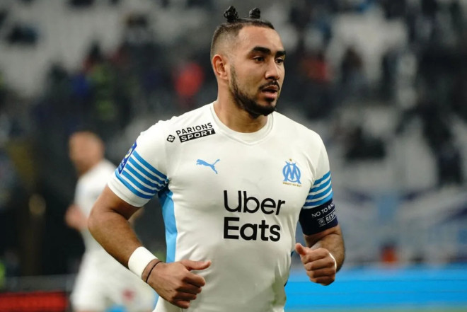 Məşhur futbolçu karyerasını bitirdi 