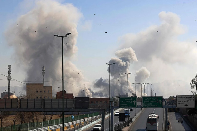 İsrail Ordusu Tehrandakı hökumət obyektlərinə zərbələr endirir 