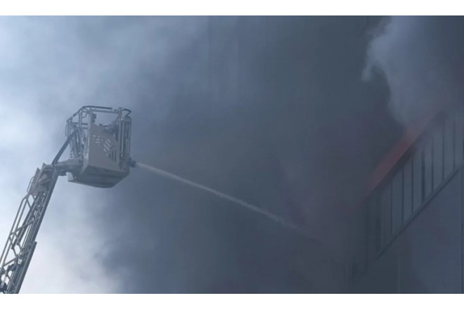 Moskvada yaşayış binasında GÜCLÜ YANĞIN: Ölənlər və yaralananlar var - VİDEO - FOTO