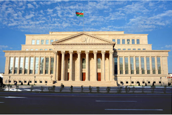 Ali Məhkəmə sağlam ətraf mühitdə yaşamaq hüququna aydınlıq gətirdi 