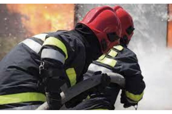 Sumqayıtda yaşayış binasında yanğın  baş verib 