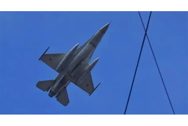 Rusiya hücuma keçdi, Rumıniya F-16-ları qaldırdı 