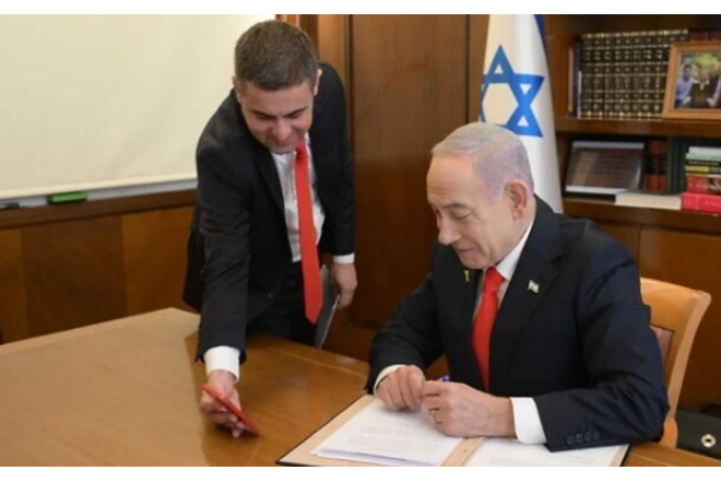 Netanyahunun mətbuat katibi istefa verir 