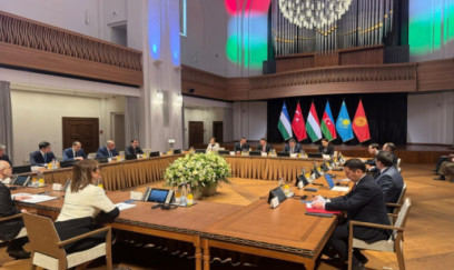 Hikmət Hacıyev TDT liderlərinin diplomatik köməkçilərinin toplantısında iştirak edib 