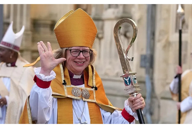 500 illik ənənə pozuldu - İlk qadın yepiskop vəzifədə 