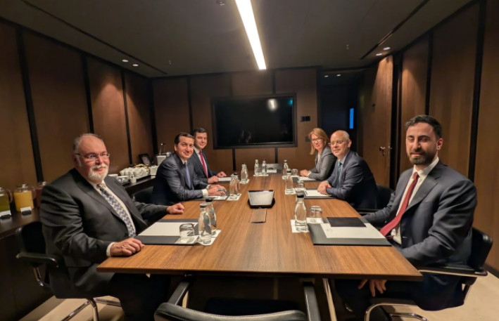 Hikmət Hacıyev Ərdoğanın baş müşaviri ilə görüşdü 