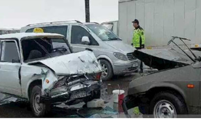 Gəncədə iki maşın toqquşdu - Xəsarət alanlar var 