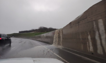 Leysan yağışlar maşınların hərəkətini çətinləşdirdi 