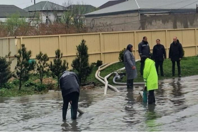 BŞİH: Aramsız yağan yağış nəticəsində kollektorlar tərəfindən suların kənarlaşdırılmasında problemlər yaranıb 