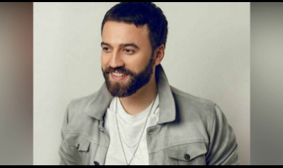 Zamiq metro qabağında qələm satmağından danışdı 