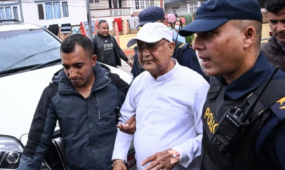 Nepalın sabiq baş naziri həbs edildi 
