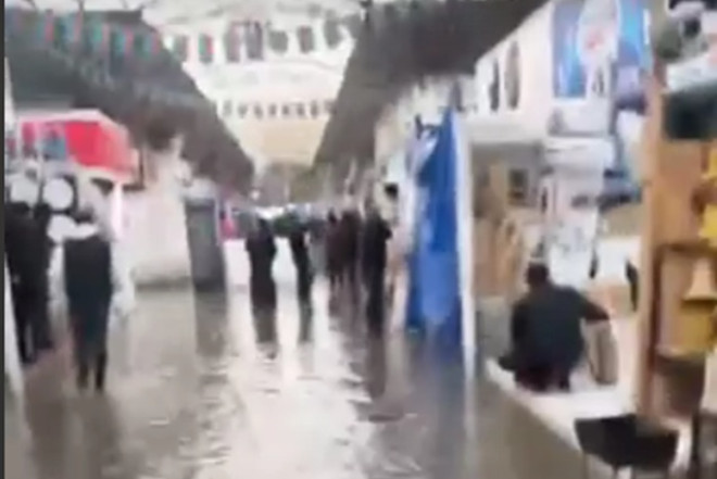 “Sədərək” ticarət mərkəzini su basdı - Video