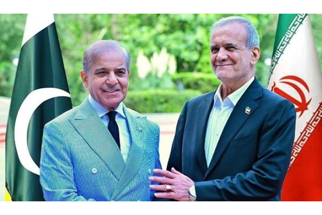 Şahbaz Şərif Pezeşkianla danışdı 