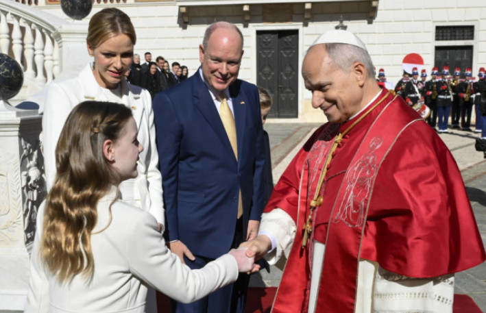 Roma Papası Monakoya getdi - Son 500 ildə ilk dəfə - FOTO