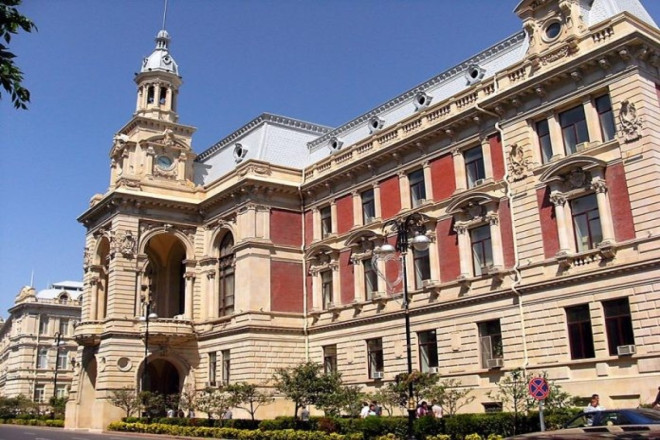 Bakı Şəhər İcra Hakimiyyətində müşavirə keçirilib, yağışlarıla əlaqədar tapşırıqlar verilib 