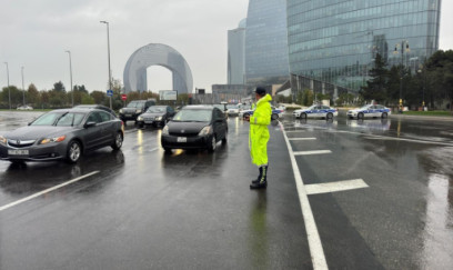BDYPİ Bakıda dumanlı hava şəraiti ilə bağlı sürücülərə müraciət edib 