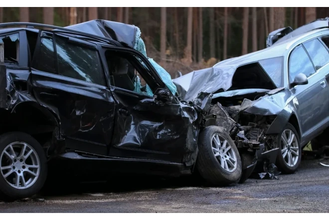 Gəncədə dörd avtomobil toqquşdu: Yaralananlar var