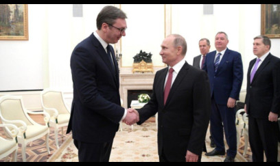 Putin Vuçiçlə danışdı 