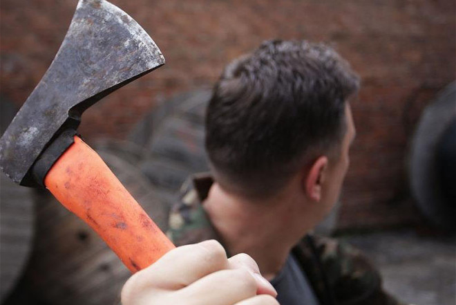 Şəmkirdə oğlu tərəfindən balta ilə öldürülən qadın müəllimə olub - TƏFƏRRÜAT - FOTO