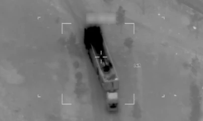 KİV: BƏƏ-dən konteyner daşıyan yük maşını Ermənistana gedərkən İranda atəşə tutulub 