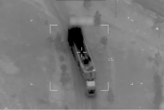 KİV: BƏƏ-dən konteyner daşıyan yük maşını Ermənistana gedərkən İranda atəşə tutulub 