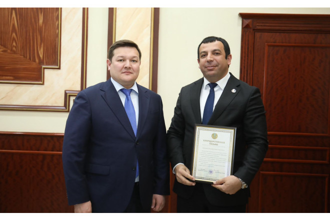 Qazaxıstan prezidenti azərbaycanlı ictimai fəala təşəkkür etdi -FOTO