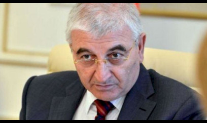 75 yaşlı Məzahir Pənahov vəzifəsindən gedir? 