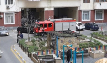 Bakıda bu binada “yanğın” oldu - Video