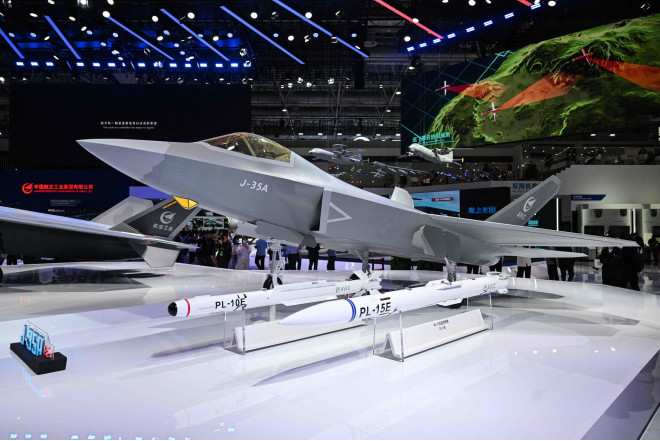 Çin J-35 qırıcılarının İslamabada çatdırılmasını sürətləndirir 