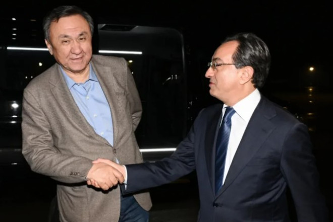 Kubanıçbek Omuraliyev Azərbaycana səfərə gəlib 