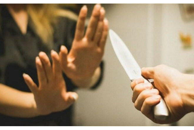 Sumqayıtda qardaş bacısını BIÇAQLADI