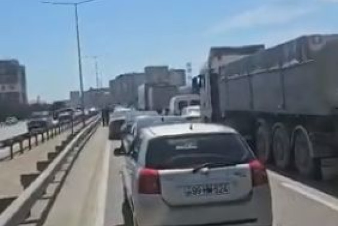 Bakıda təmir işləri səbəbindən ciddi tıxac yarandı - FOTO/VİDEO