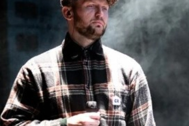 Rusiyalı məşhur reper avtomobil qəzasında öldü 