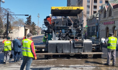 Suraxanıda növbəti küçə asfaltlanır - FOTOLAR