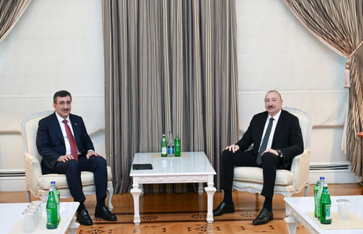 İlham Əliyev Türkiyənin Vitse-prezidentini qəbul edib - FOTOLAR