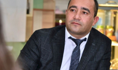 Azərbaycanda deputat evinə getdiyi qadının əri tərəfindən tutuldu - Pəncərədən qaçdı