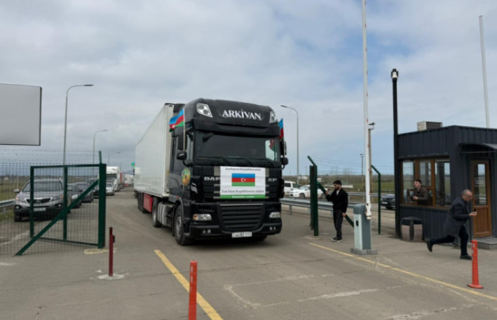 Azərbaycandan İrana 10 TIR-lıq humanitar dəstək