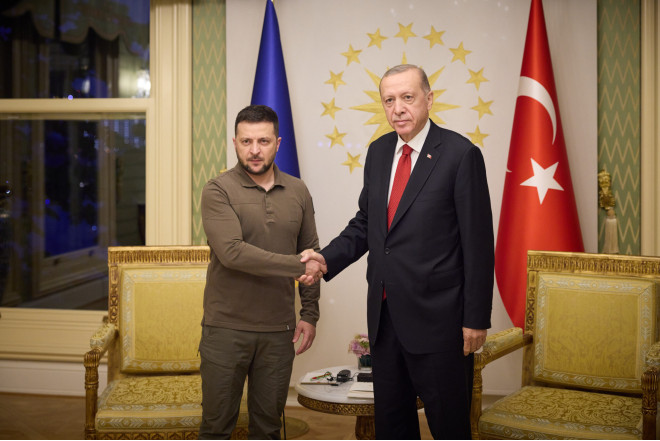 Zelenski İstanbulda səfərdədir - Ərdoğanla görüşəcək