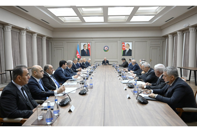 Əli Əsədov müşavirə keçirdi - Yağışların vurduğu ziyanla bağlı tapşırıqlar verdi