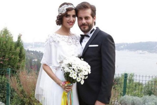 “Çox yaxşı dost olmalıydıq, səhvən evləndik” 