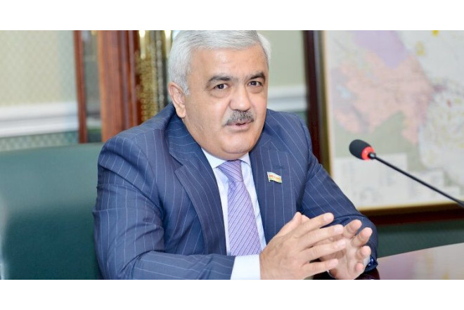 Rövnəq Abdullayevlə bağlı qərar: 16 illik fəaliyyət dövrü